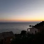 New Era 107 Menigos Apartment Glyfada (Corfu)