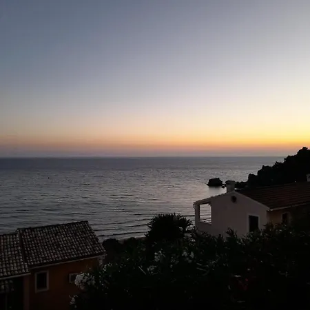 New Era 107 Menigos Appartement Glyfada (Corfu)