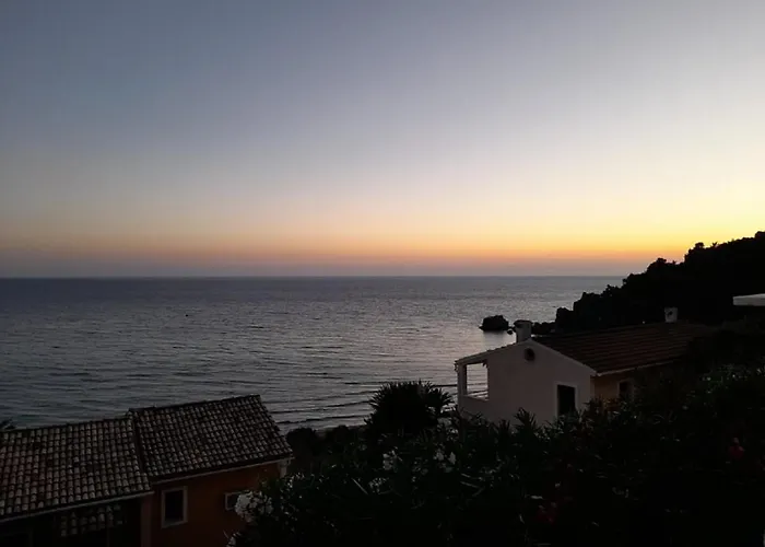 New Era 107 Menigos Apartment Glyfada (Corfu)